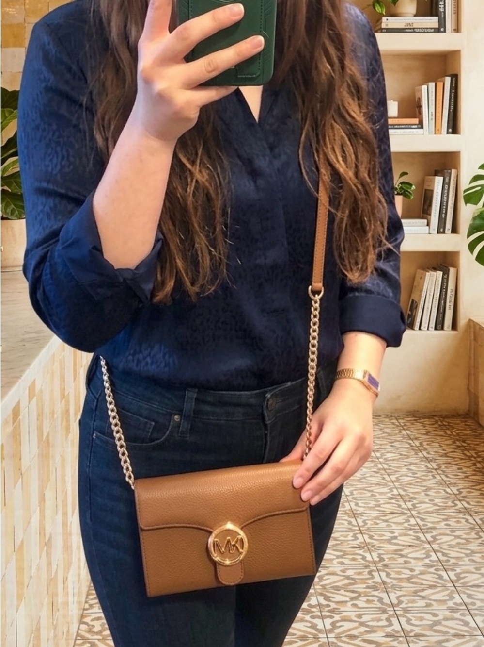 NWOT Michael Kors Tan Pebbled Leather Vana Crossbody with Gold Chain